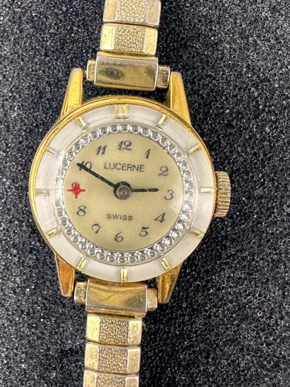 Vintage Lucerne Watch Women Gold Tone Stretch Band Manual Wind 5.75"